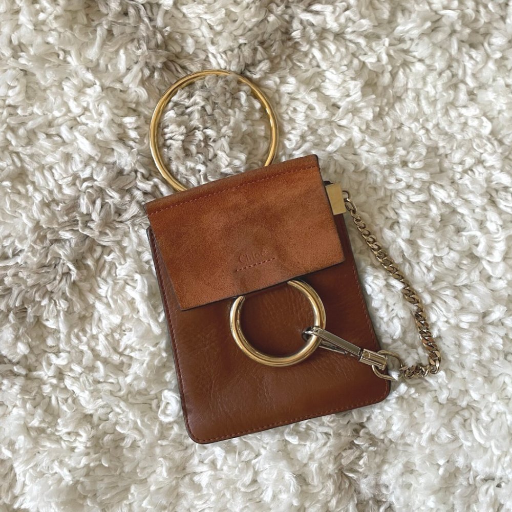 CHLOE WRISTLET - Picture 1 of 1
